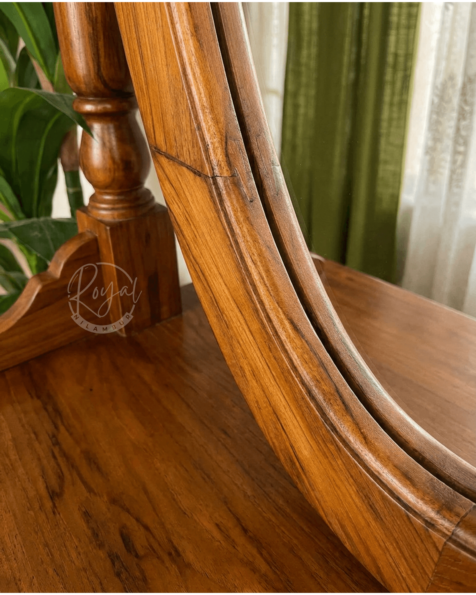 Royal Darpana Nilambur Teak Wood Dressing Table
